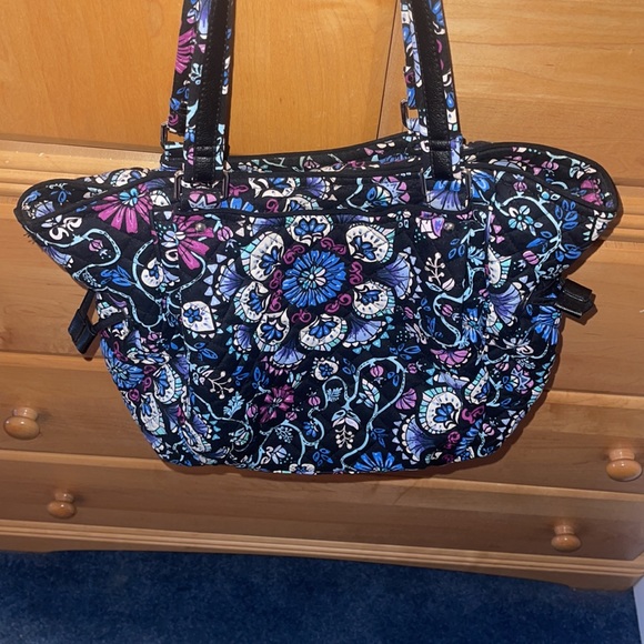 Vera Bradley Shoulder Bag - Picture 4 of 4